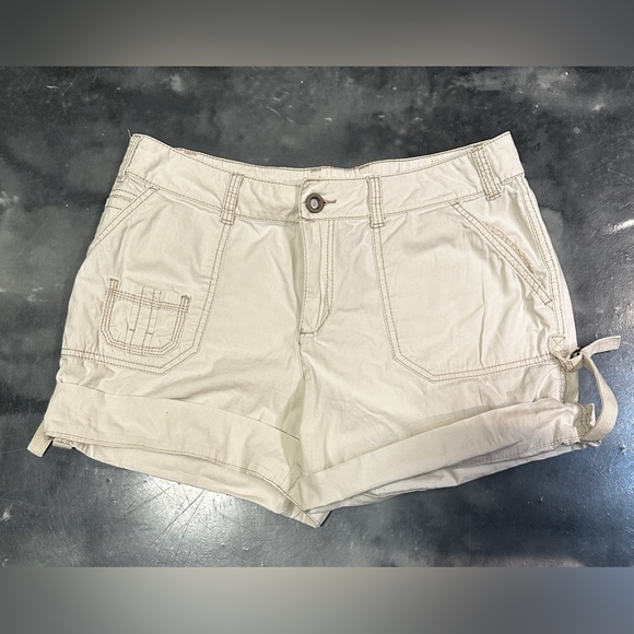 2 Fashion Bug Khaki shorts - Picture 2 of 7